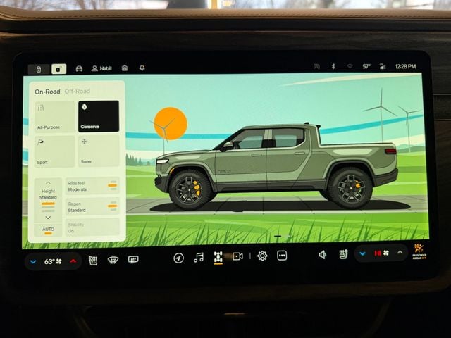 2022 Rivian R1T Launch Edition AWD - 22978290 - 36
