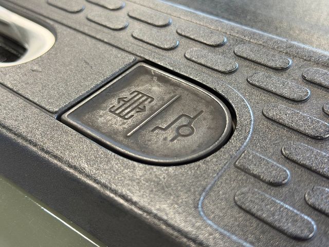 2022 Rivian R1T Launch Edition AWD - 22978290 - 44