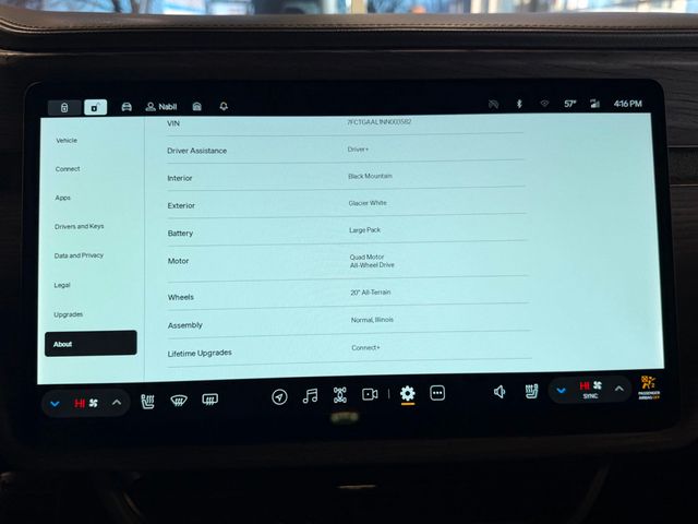 2022 Rivian R1T Launch Edition AWD - 22981010 - 41