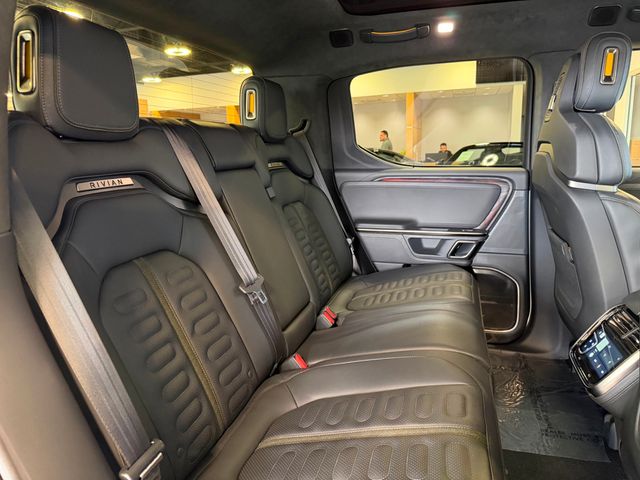 2022 Rivian R1T Launch Edition AWD - 23002333 - 22