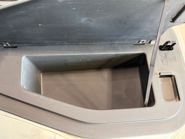 2022 Rivian R1T Launch Edition AWD - 23002333 - 42