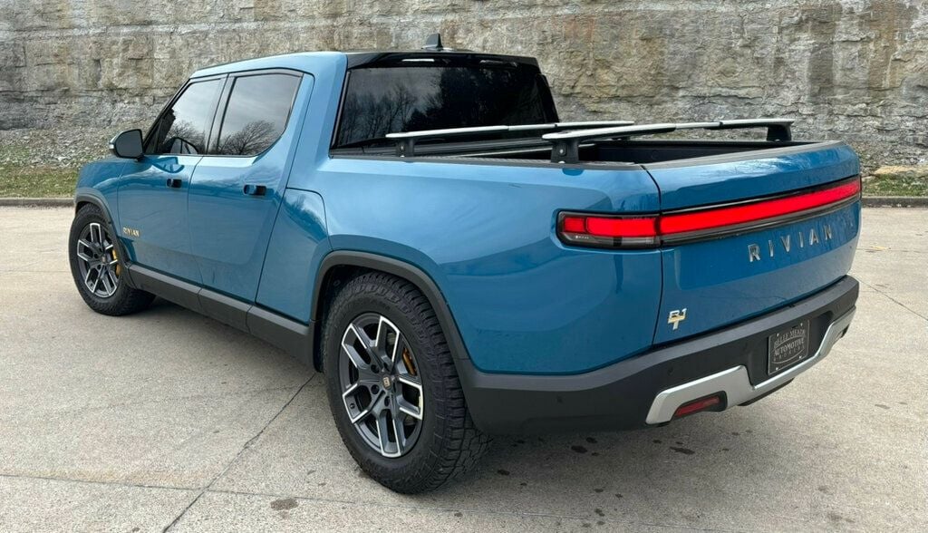 2022 Rivian R1T Launch Edition AWD - 22785127 - 3