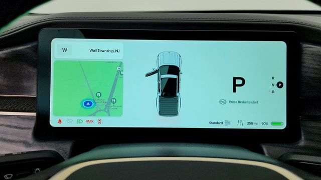 2022 Rivian R1T Launch Edition AWD - 23069939 - 14