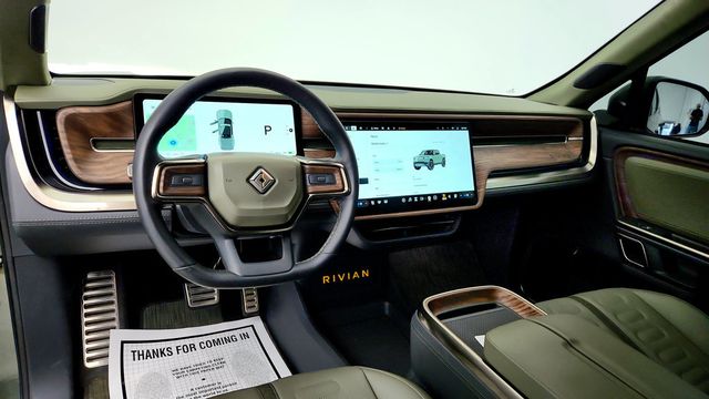 2022 Rivian R1T Launch Edition AWD w/ Forest Edge Vegan Leather Trim - 23084960 - 11