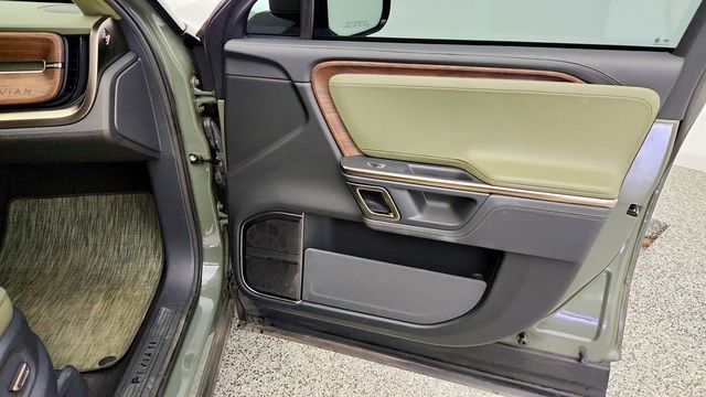 2022 Rivian R1T Launch Edition AWD w/ Forest Edge Vegan Leather Trim - 23084960 - 26