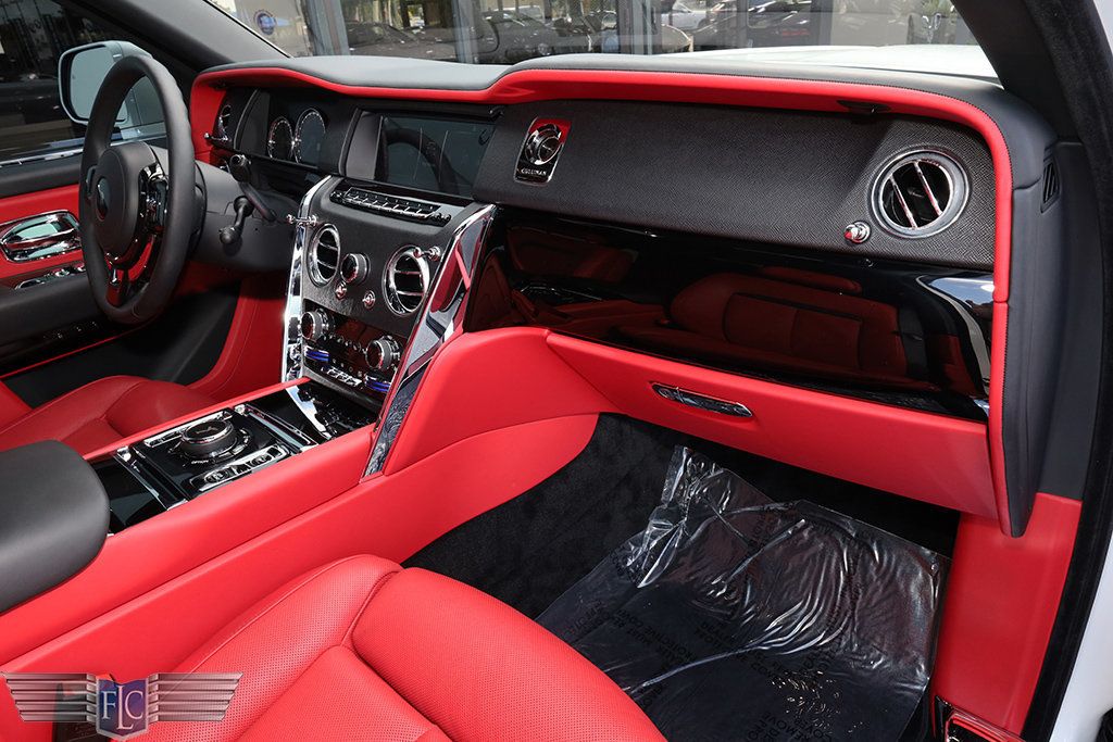 2022 Rolls-Royce Cullinan Sport Utility - 22939850 - 30