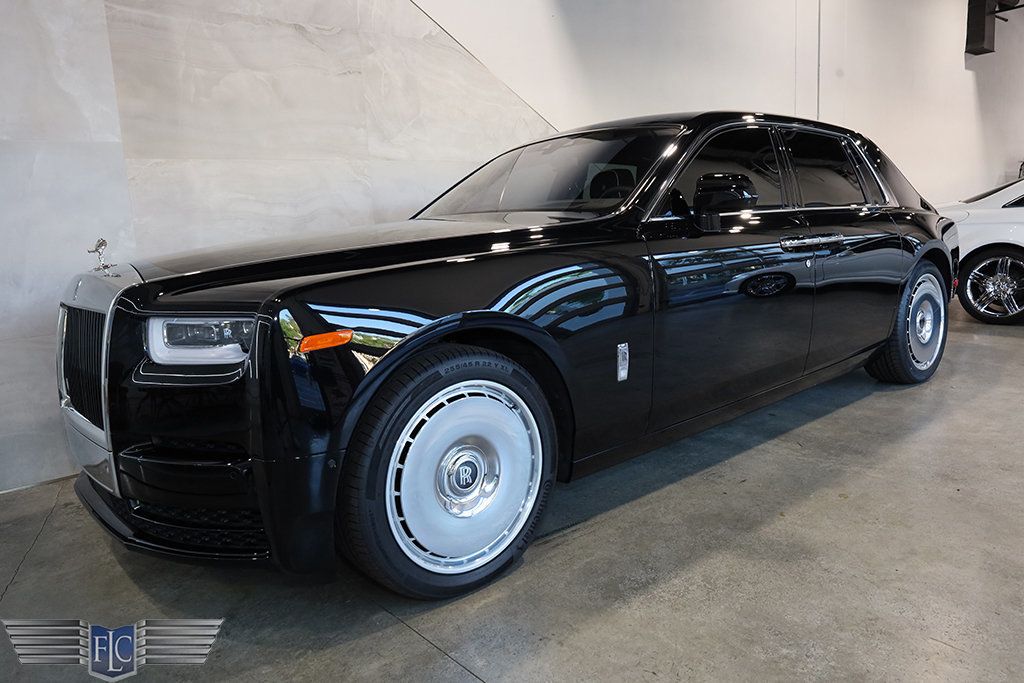 2022 Rolls-Royce Phantom Sedan - 23002313 - 10