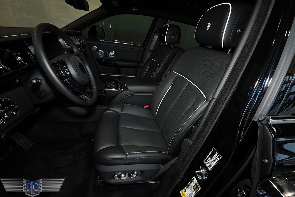 2022 Rolls-Royce Phantom Sedan - 23002313 - 14