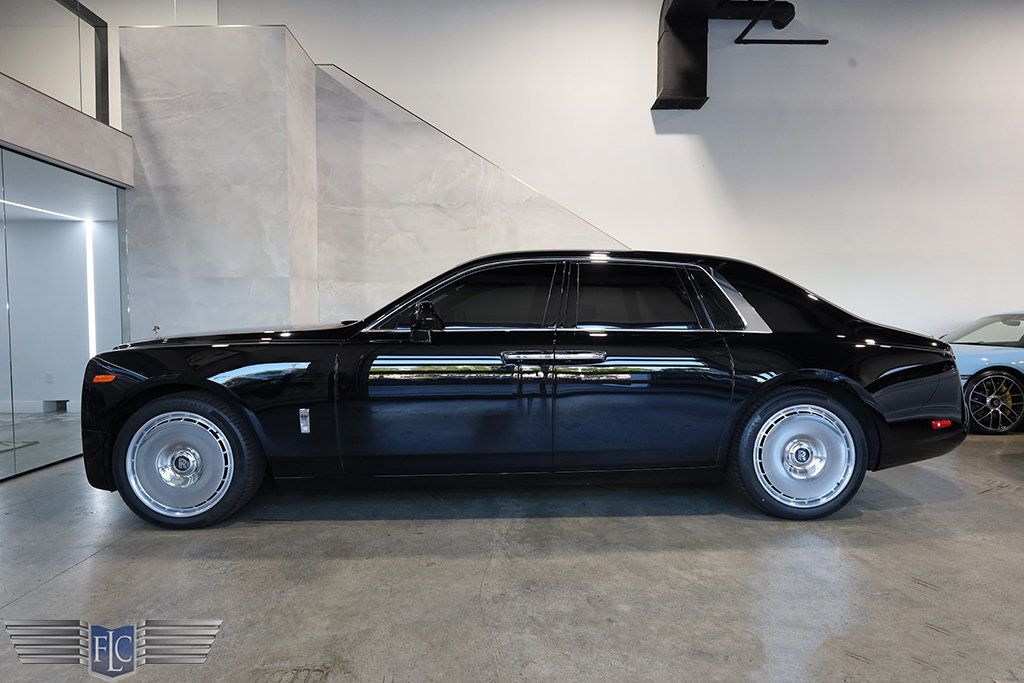 2022 Rolls-Royce Phantom Sedan - 23002313 - 1