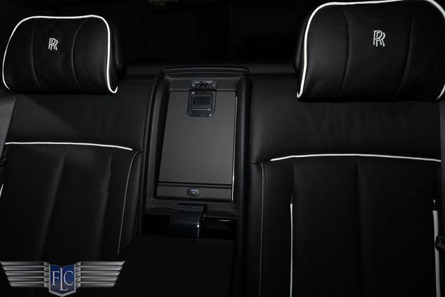 2022 Rolls-Royce Phantom Sedan - 23002313 - 29