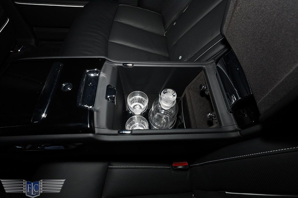 2022 Rolls-Royce Phantom Sedan - 23002313 - 31