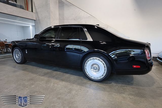 2022 Rolls-Royce Phantom Sedan - 23002313 - 4