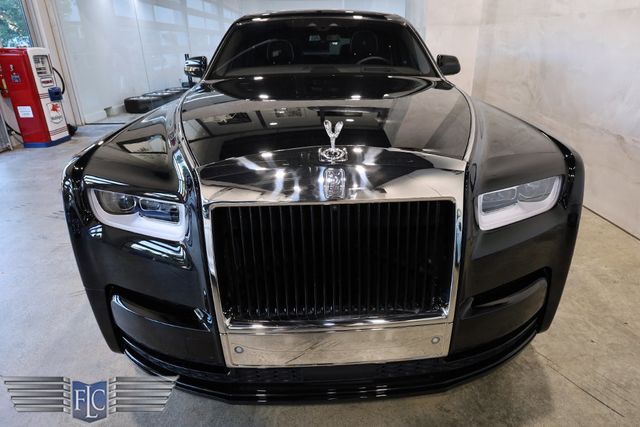 2022 Rolls-Royce Phantom Sedan - 23002313 - 6