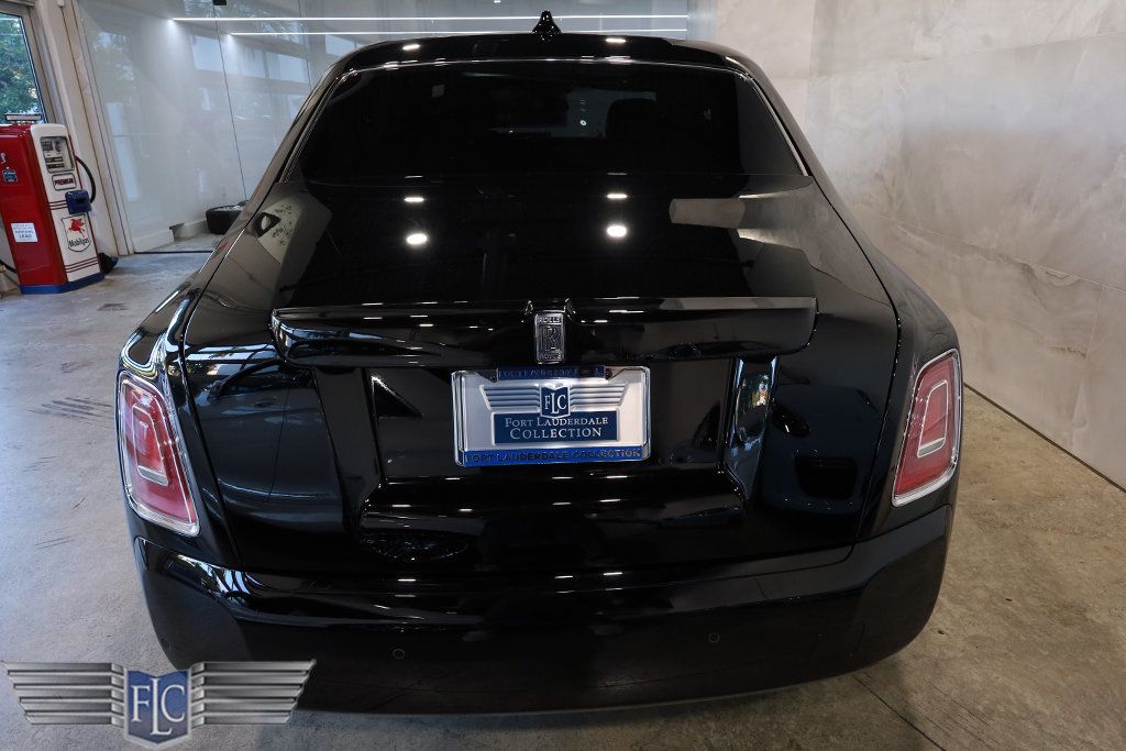 2022 Rolls-Royce Phantom Sedan - 23002313 - 7