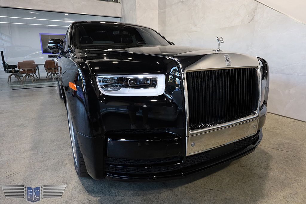 2022 Rolls-Royce Phantom Sedan - 23002313 - 8