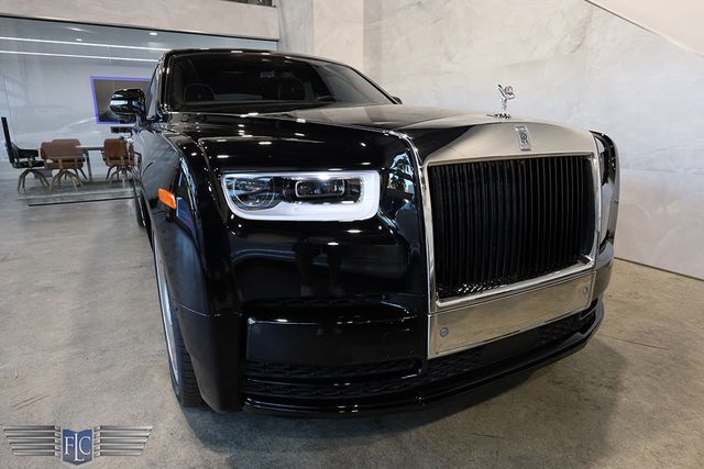 2022 Rolls-Royce Phantom Sedan - 23002313 - 8