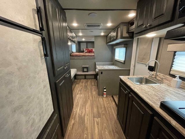 2022 Shadow 3 Horse Slant 14' Living Quarters w/ Slide  - 22980190 - 9