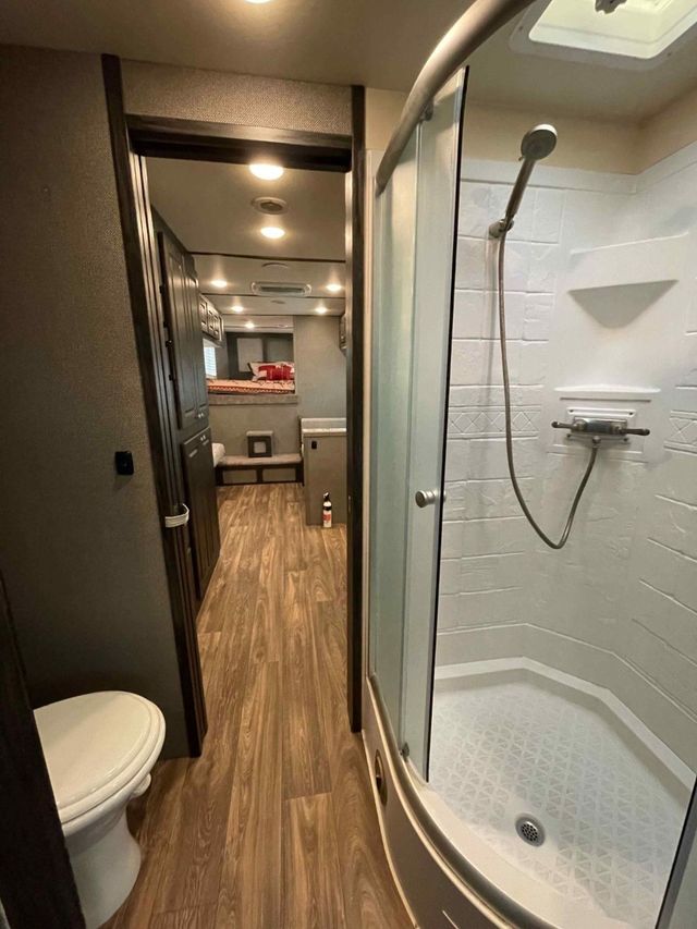 2022 Shadow 3 Horse Slant 14' Living Quarters w/ Slide  - 22980190 - 18