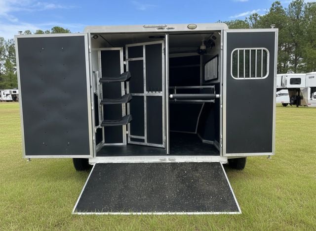 2022 Shadow 3 Horse Slant 14' Living Quarters w/ Slide  - 22980190 - 4