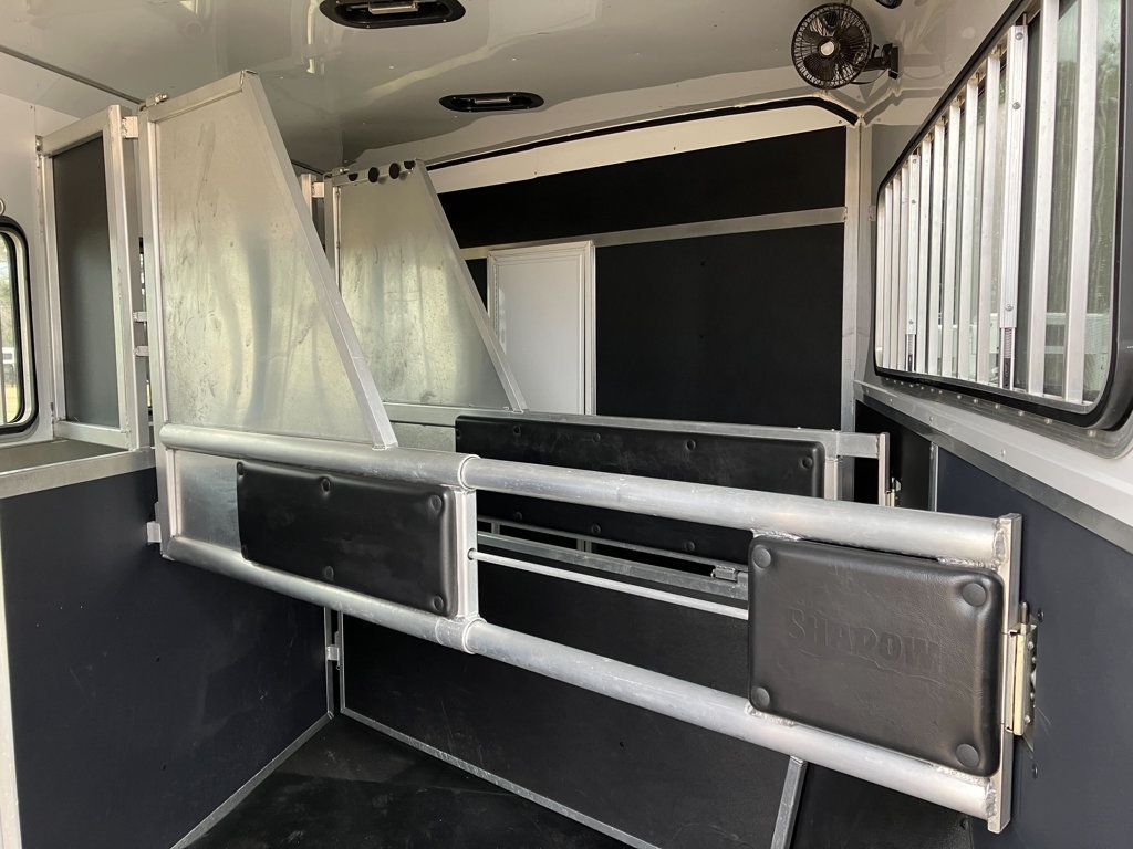 2022 Shadow 3 Horse Slant 14' Living Quarters w/ Slide  - 22980190 - 6