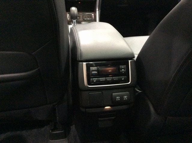 2022 Subaru Ascent Limited 7-Passenger - 22951371 - 26