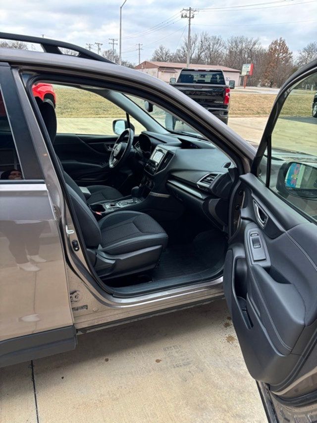 2022 Subaru Forester Premium CVT - 22956056 - 10