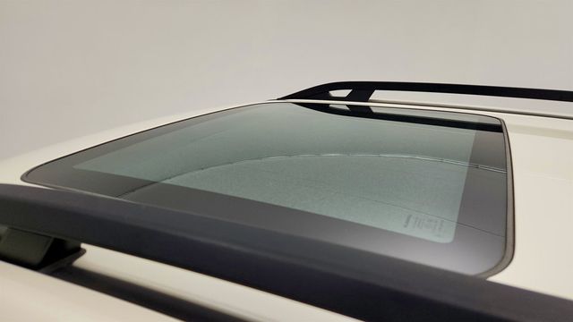 2022 Subaru Forester Premium CVT with Popular Package #1 - 23017534 - 9