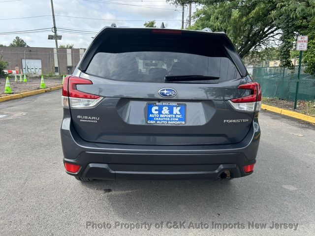 2022 Subaru Forester PREMIUM PKG, PANO ROOF, LANE DEPARTURE! - 23075240 - 11