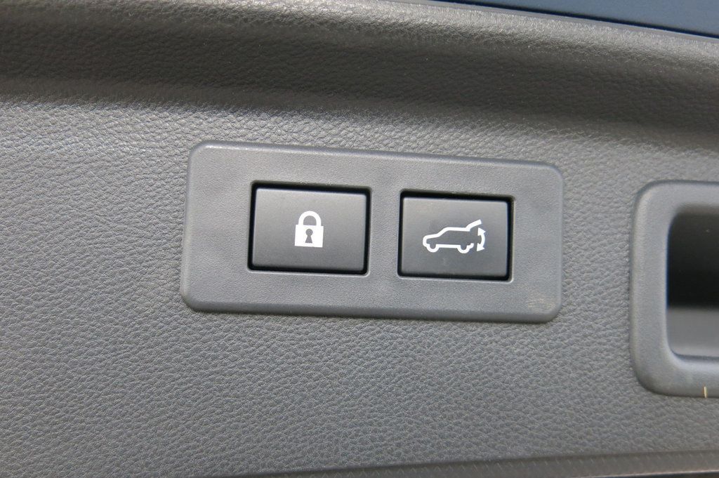 2022 Subaru Forester Touring CVT - 22947579 - 52