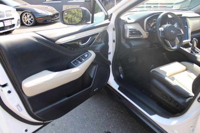 2022 Subaru Outback Limited photo 15