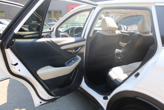 2022 Subaru Outback Limited photo 17