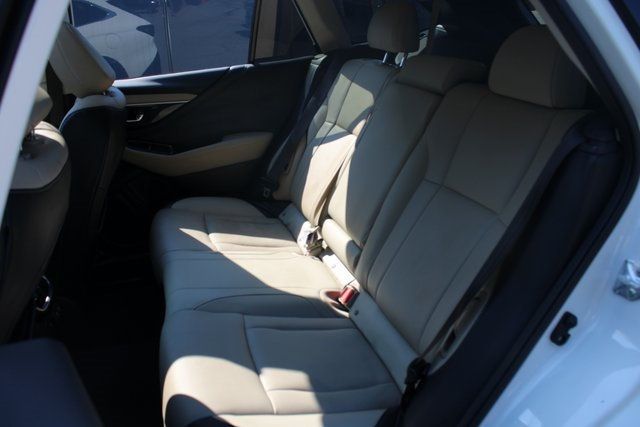 2022 Subaru Outback Limited photo 18
