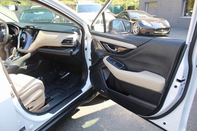2022 Subaru Outback Limited photo 23