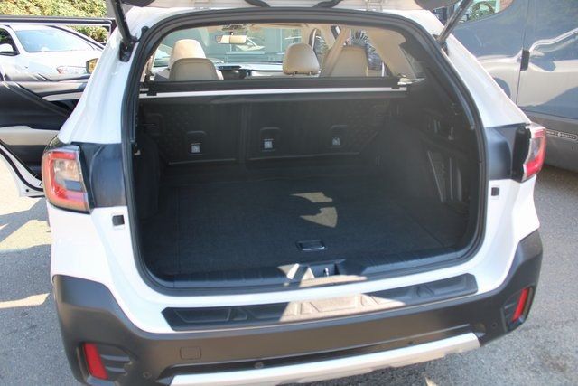 2022 Subaru Outback Limited photo 25
