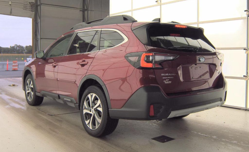2022 Subaru Outback Limited XT photo 4