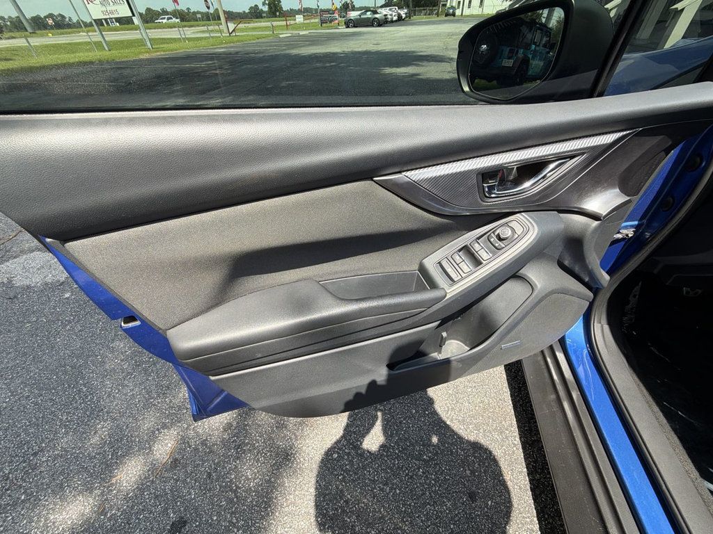 Subaru WRX Premium Manual photo 12
