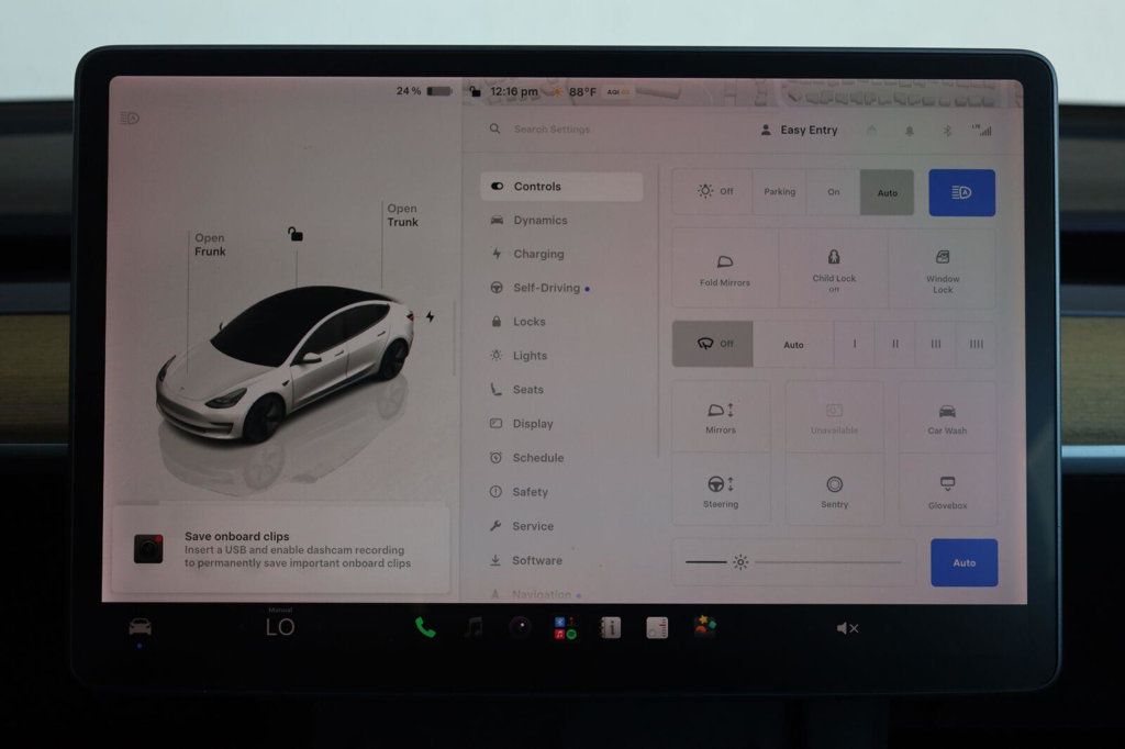 Tesla Model 3 photo 45