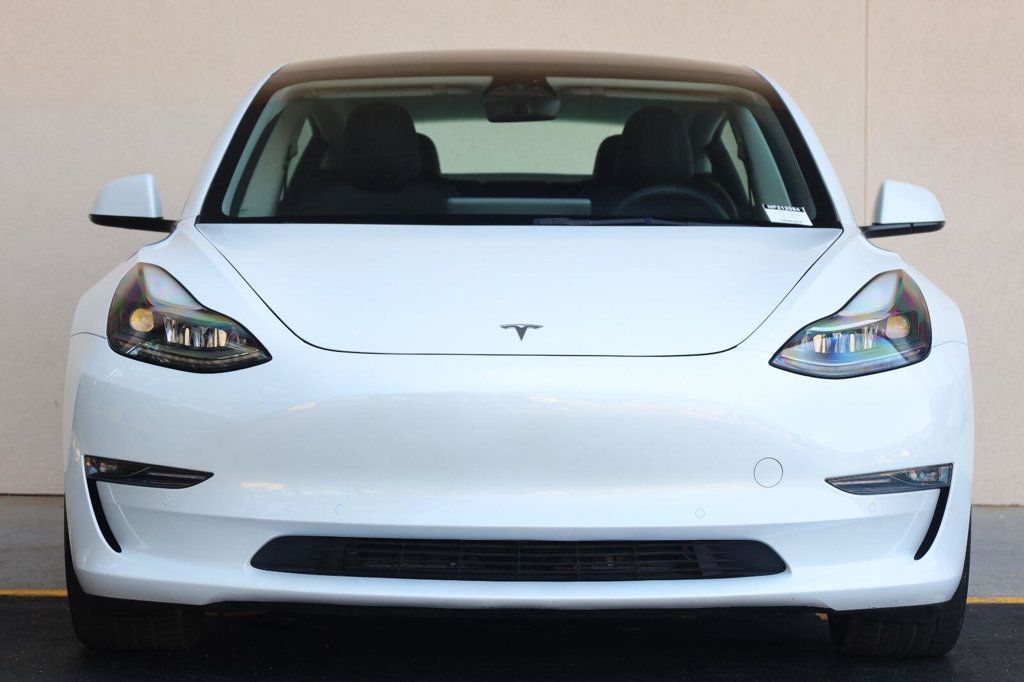 Tesla Model 3 photo 6