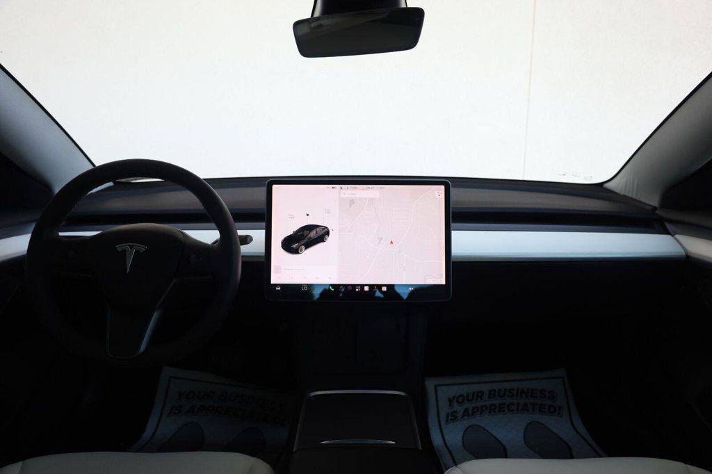 Tesla Model 3 photo 29