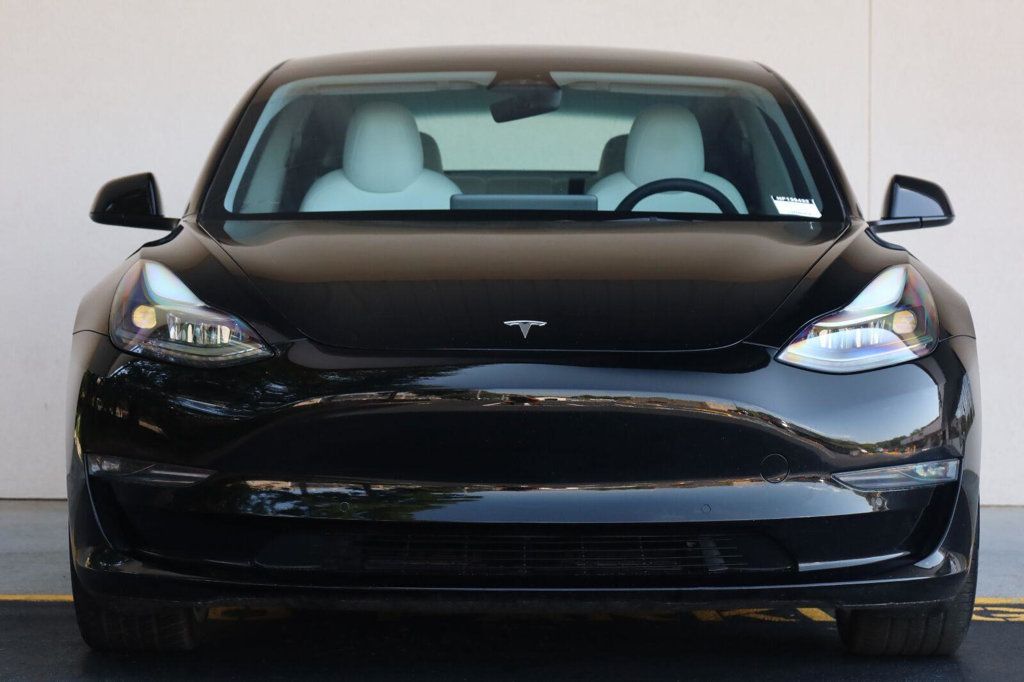 Tesla Model 3 photo 6