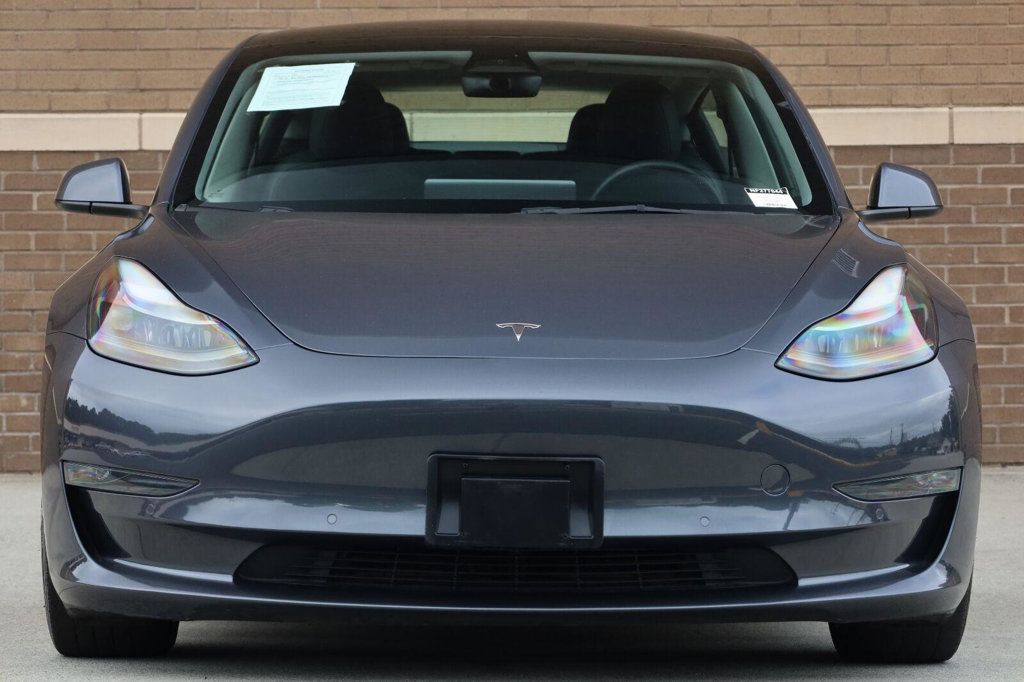 Tesla Model 3 photo 6