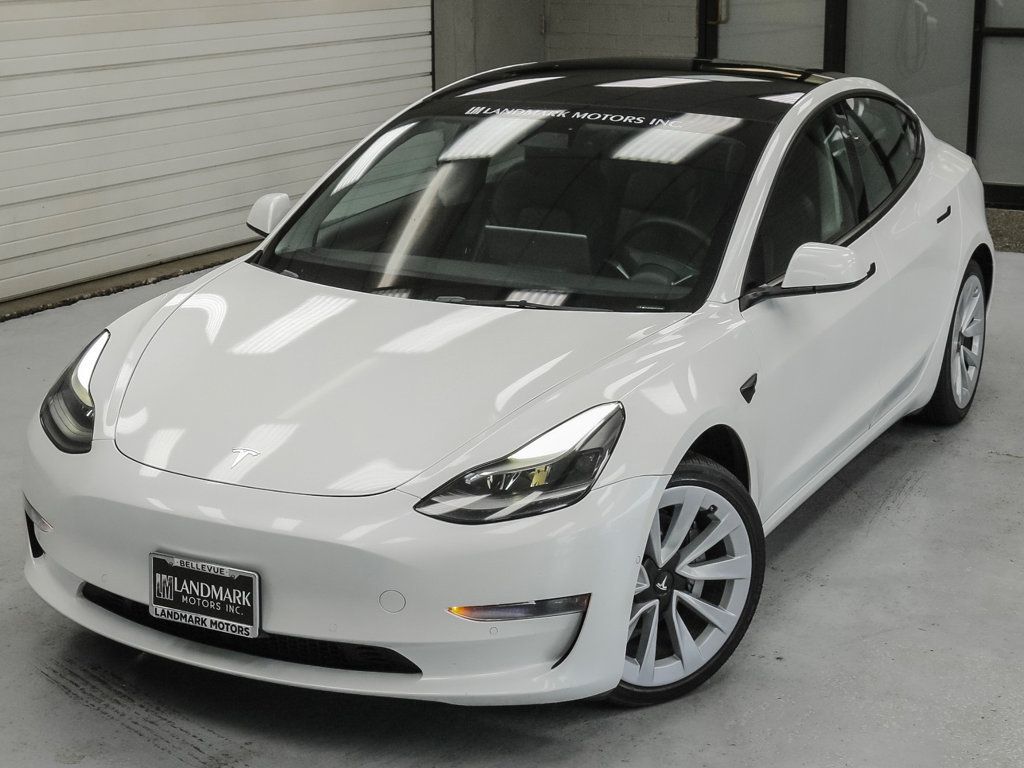 Tesla Model 3 photo 10