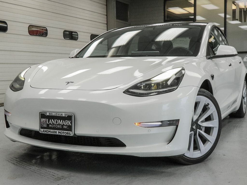 Tesla Model 3 photo 11