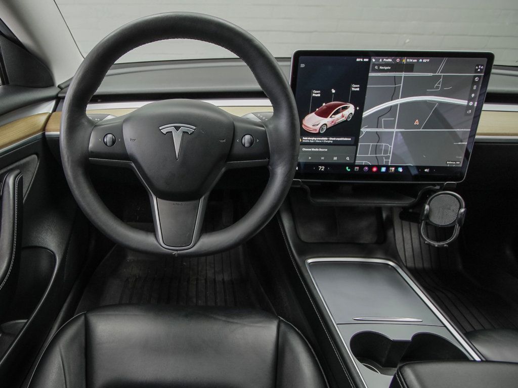 Tesla Model 3 photo 15