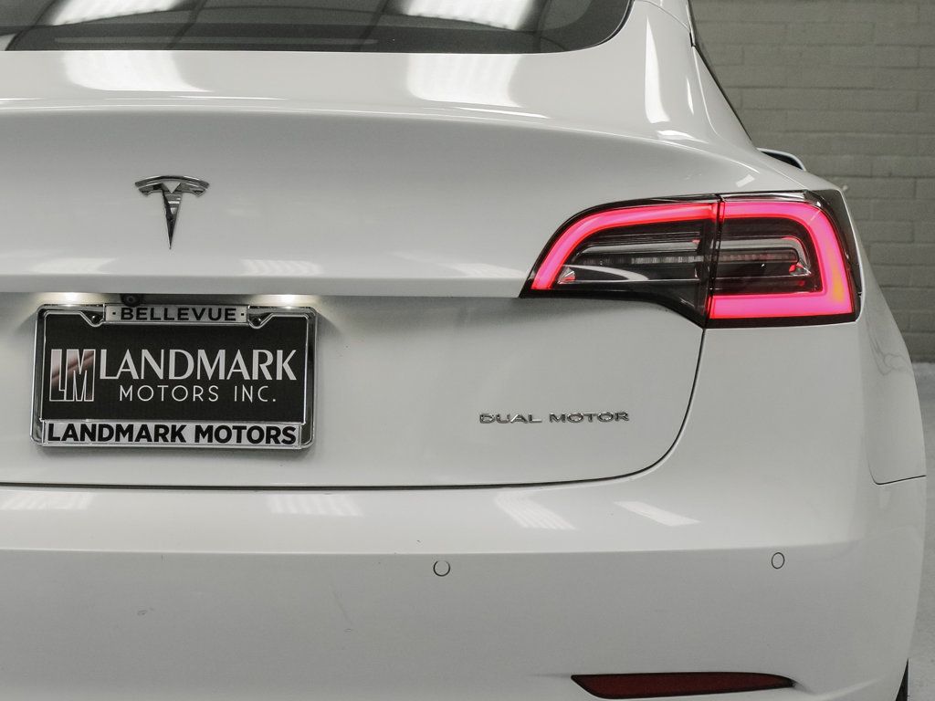 Tesla Model 3 photo 25