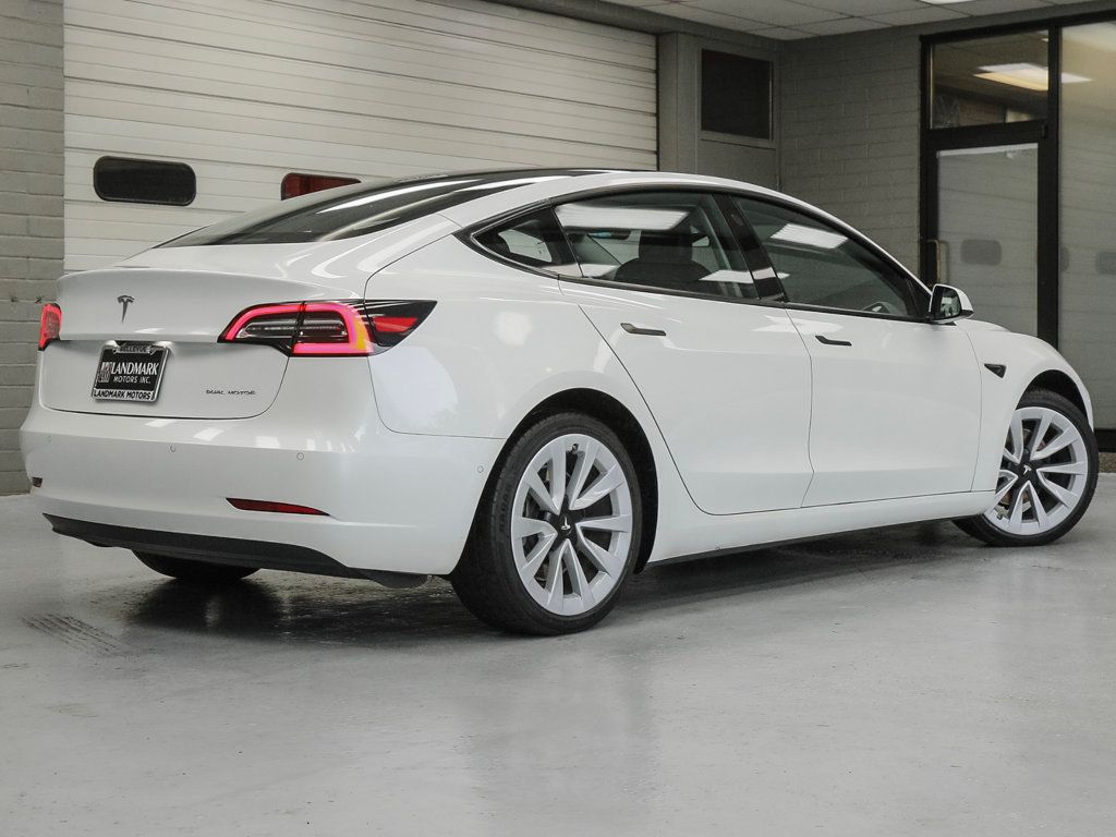 Tesla Model 3 photo 26