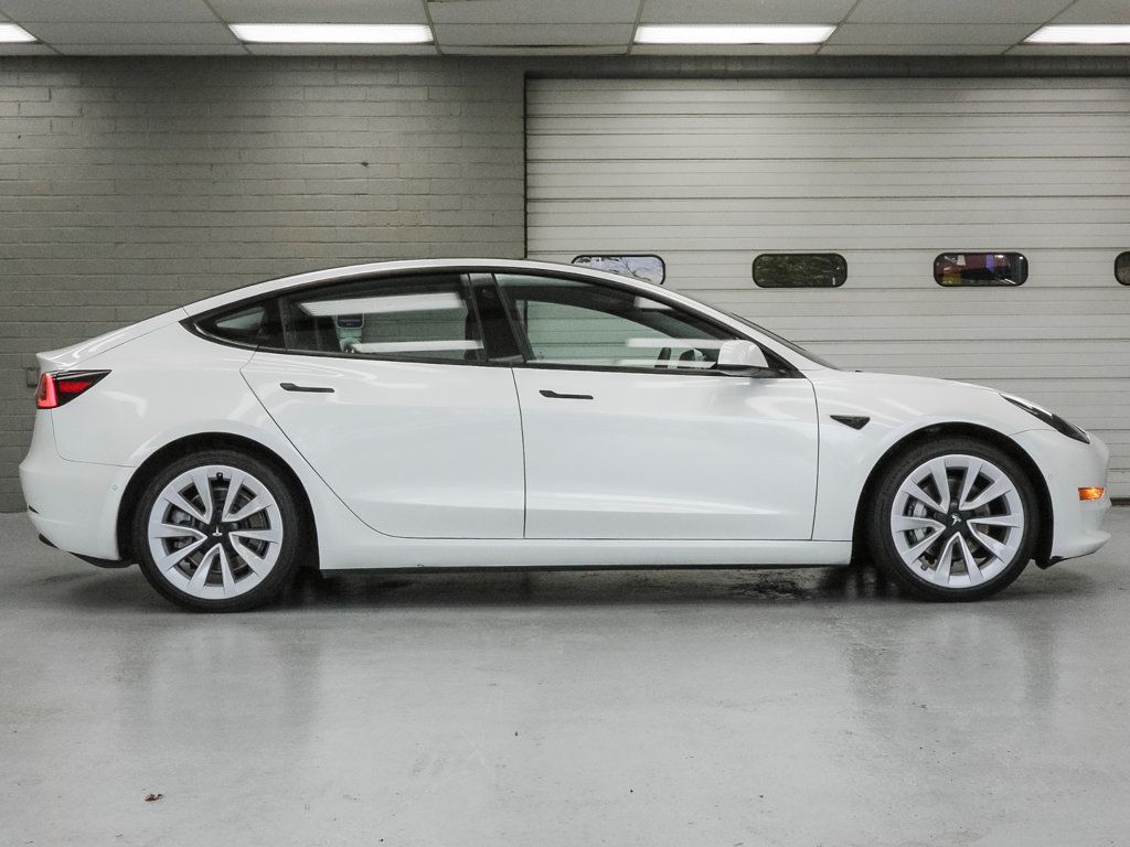 Tesla Model 3 photo 5