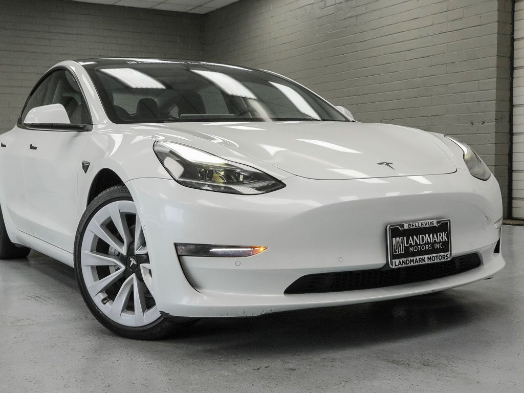 Tesla Model 3 photo 8
