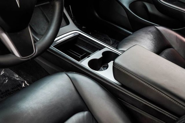 2022 Tesla Model 3 Long Range - Photo 17