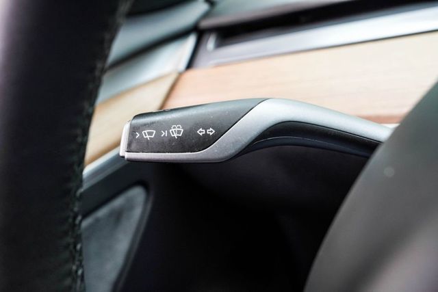 2022 Tesla Model 3 Long Range - Photo 31